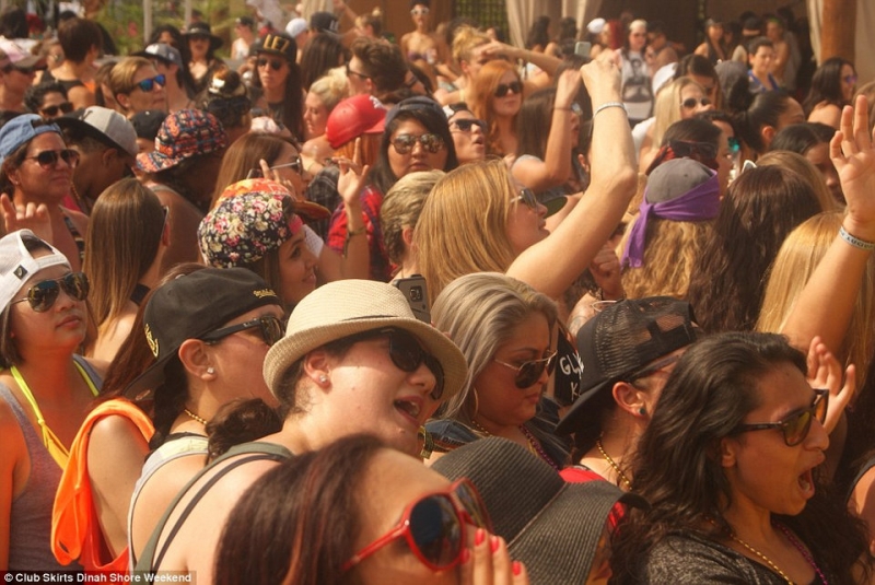 20 000 лесбиянок собрались на вечеринке в Палм-Спрингс