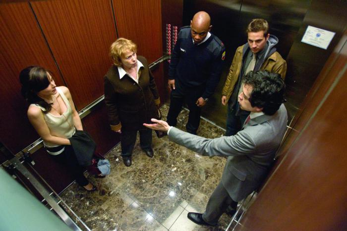 Что делать и о чем говорить, если вы застряли в лифте с генеральным директором