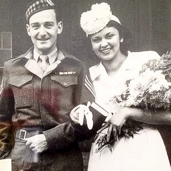 Выжившая жертва холокоста и спасший ее солдат прожили 71 год вместе