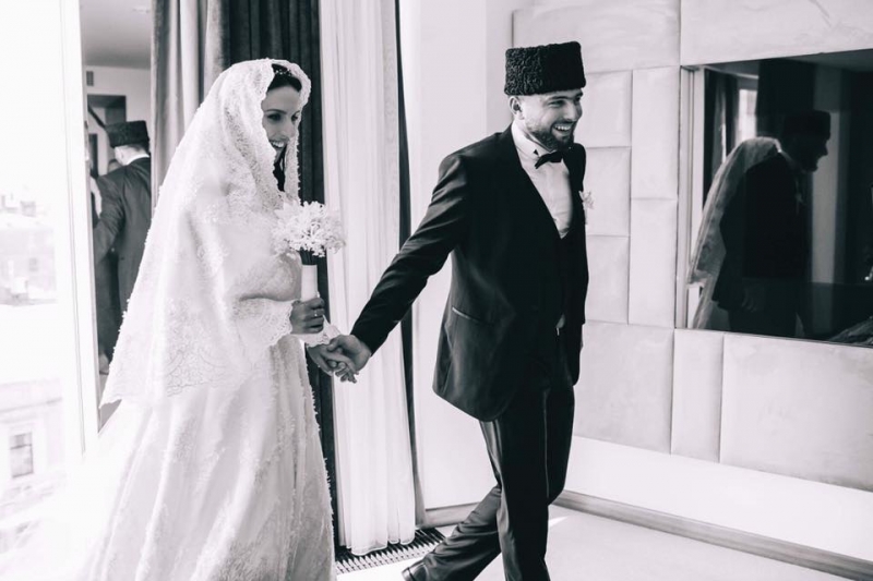 По мусульманским традициям: свежие свадебные фотографии Джамалы