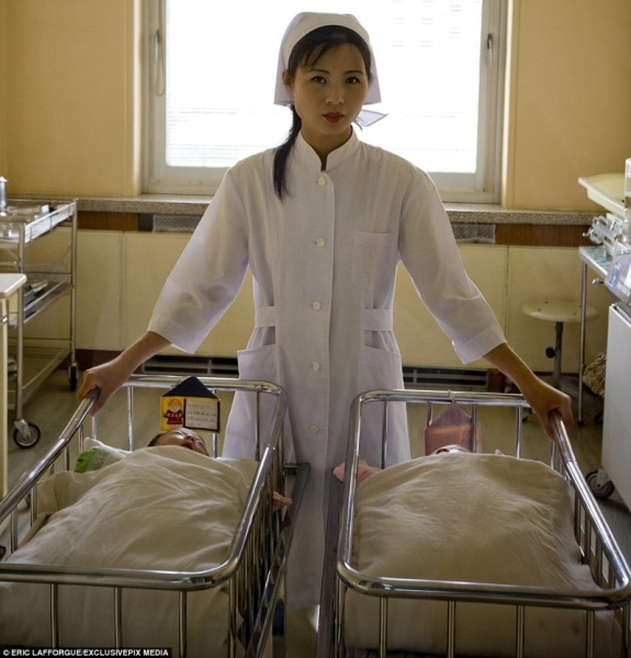 “Незамужние не беременеют”: как представляют себе жизнь девушки из Северной Кореи