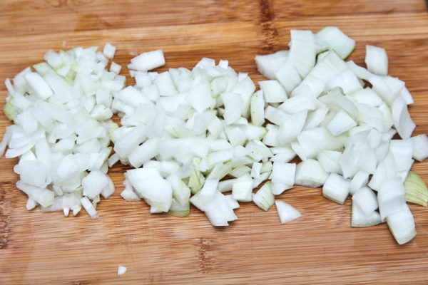 Как приготовить сытный салат с вареной картошкой