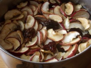 Как правильно готовить брагу из яблок