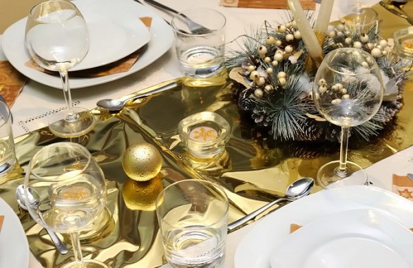 Как красиво сервировать стол на Новый год 2019