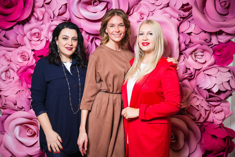 Любовь Толкалина, Алена Свиридова, Эвелина Бледанс и другие звезды встретили весну в салоне красоты «Саванна»