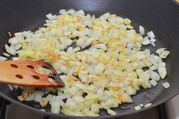 Несколько способов приготовления мидий в томатном соусе