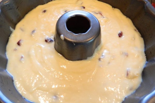 Кекс с клюквой – сладкий десерт с мягкой кислинкой