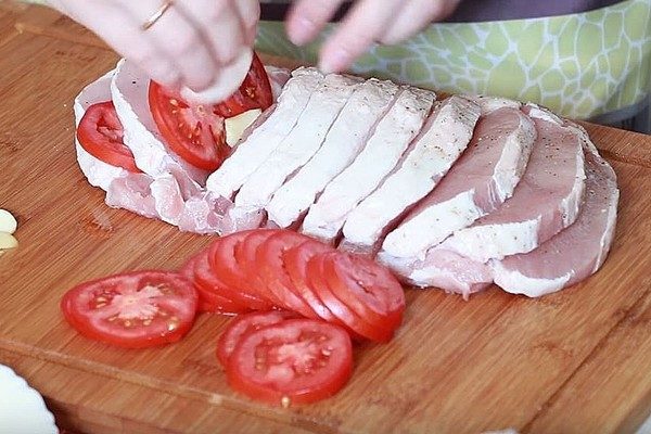 Как запечь мясо «Гармошка» в духовке