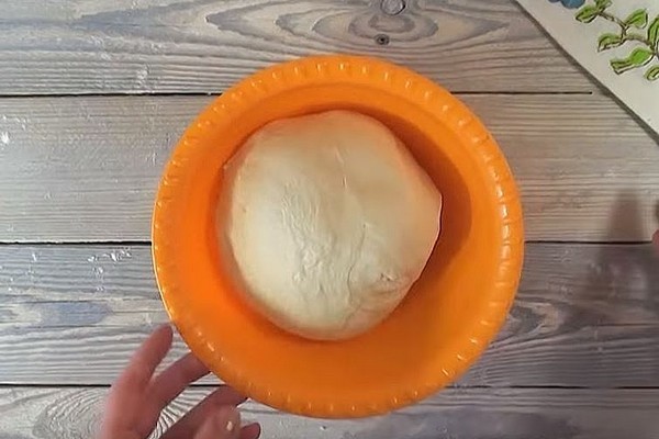 Как испечь вкусные пирожки с квашеной капустой