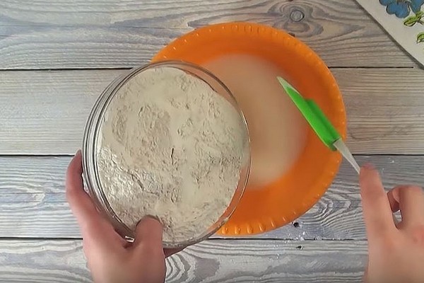 Как испечь вкусные пирожки с квашеной капустой