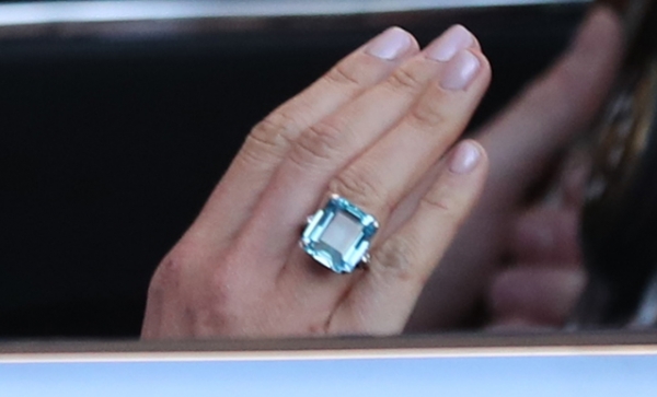 Меган Маркл надела после свадьбы кольцо принцессы Дианы