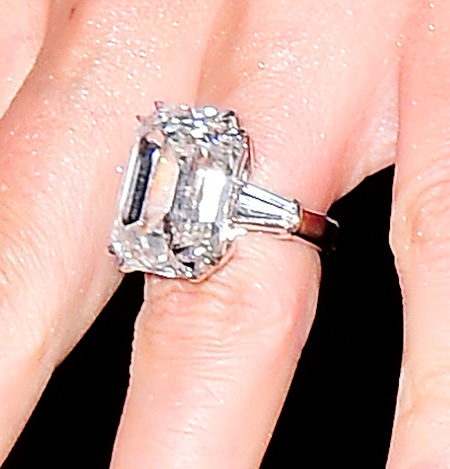 Мэрайя Кери продала обручальное кольцо от миллиардера Джеймса Пэкера